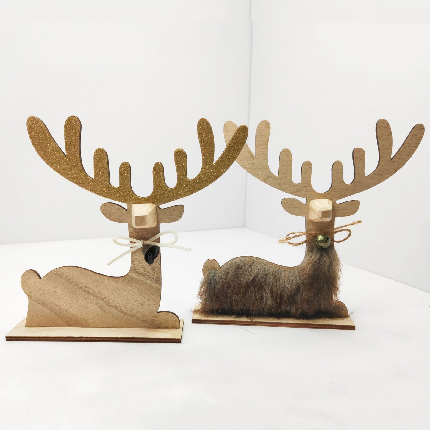 Nordic Wooden Reindeer Christmas Ornament - Handcrafted Table Centerpiece for Holiday Decor