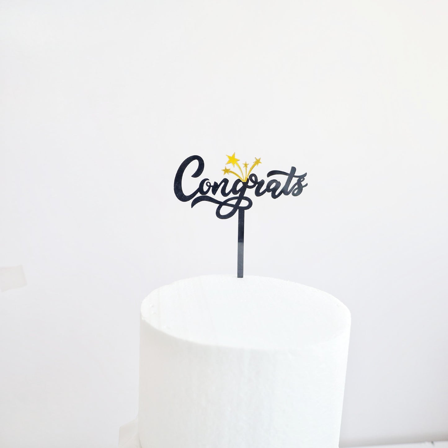 Graduation Cake Toppers Black Gold Acrylic GRAD 2025 Design Table Centerpiece Sticks for Party Cake Decorations Supplies