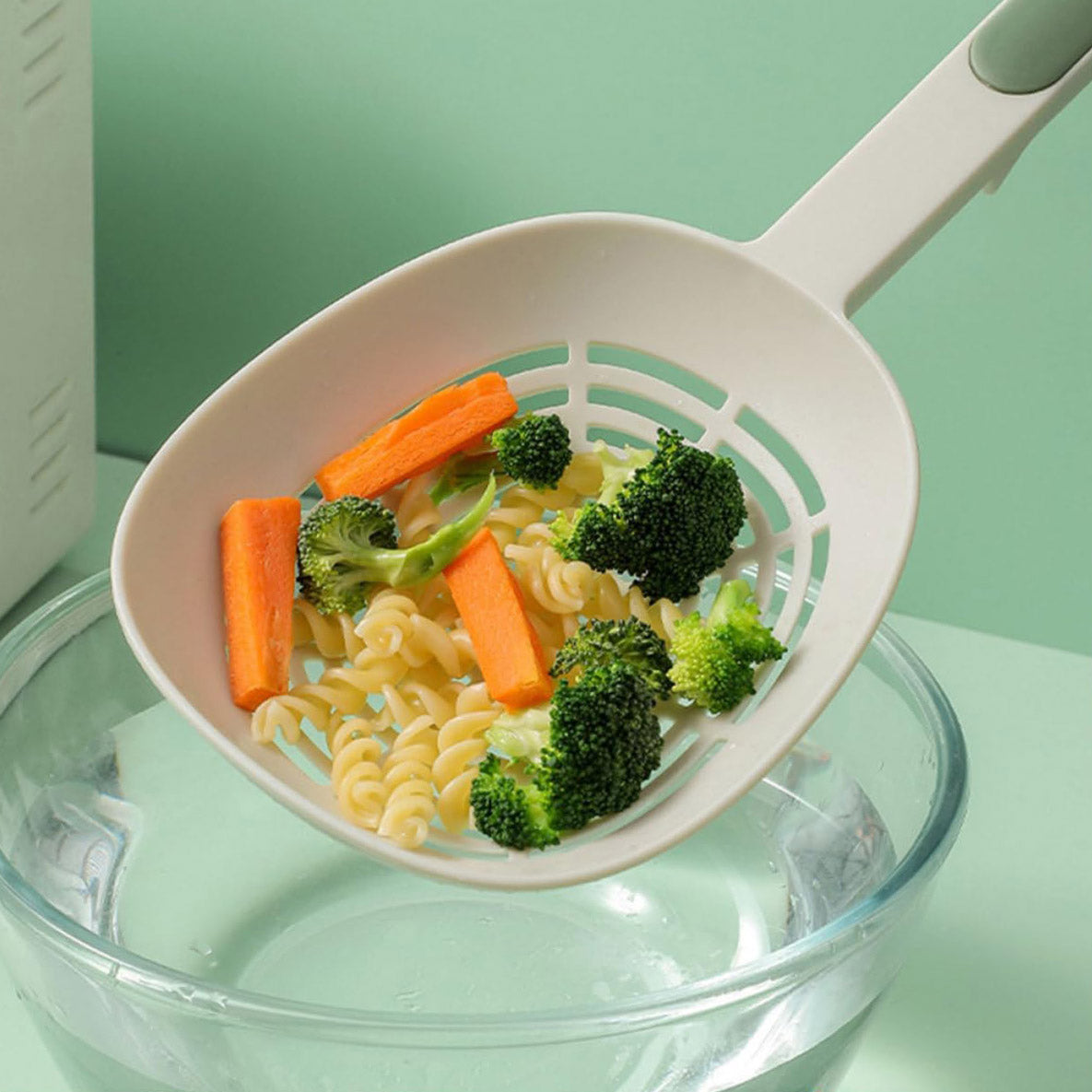 2pcs Noodle Spoon Mesh Strainer Straining Colander Scoop Frying Oil Strainer Ice Shovel Water Spoon Tagliatelle Pasta Silicone Spoon Dumplings Nylon