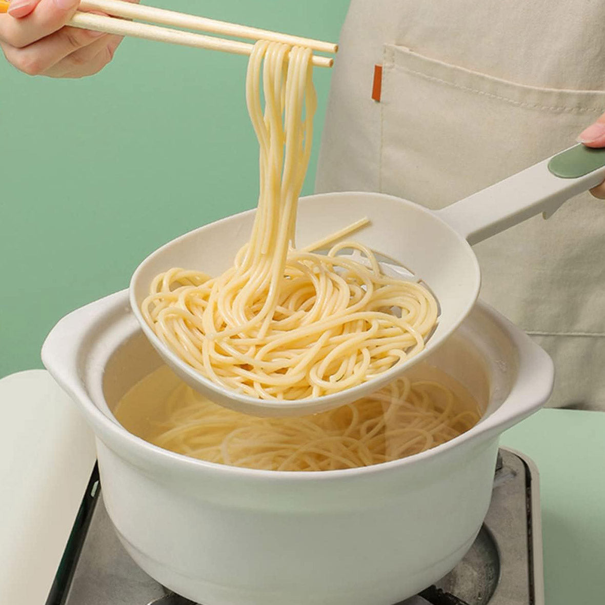 2pcs Noodle Spoon Mesh Strainer Straining Colander Scoop Frying Oil Strainer Ice Shovel Water Spoon Tagliatelle Pasta Silicone Spoon Dumplings Nylon