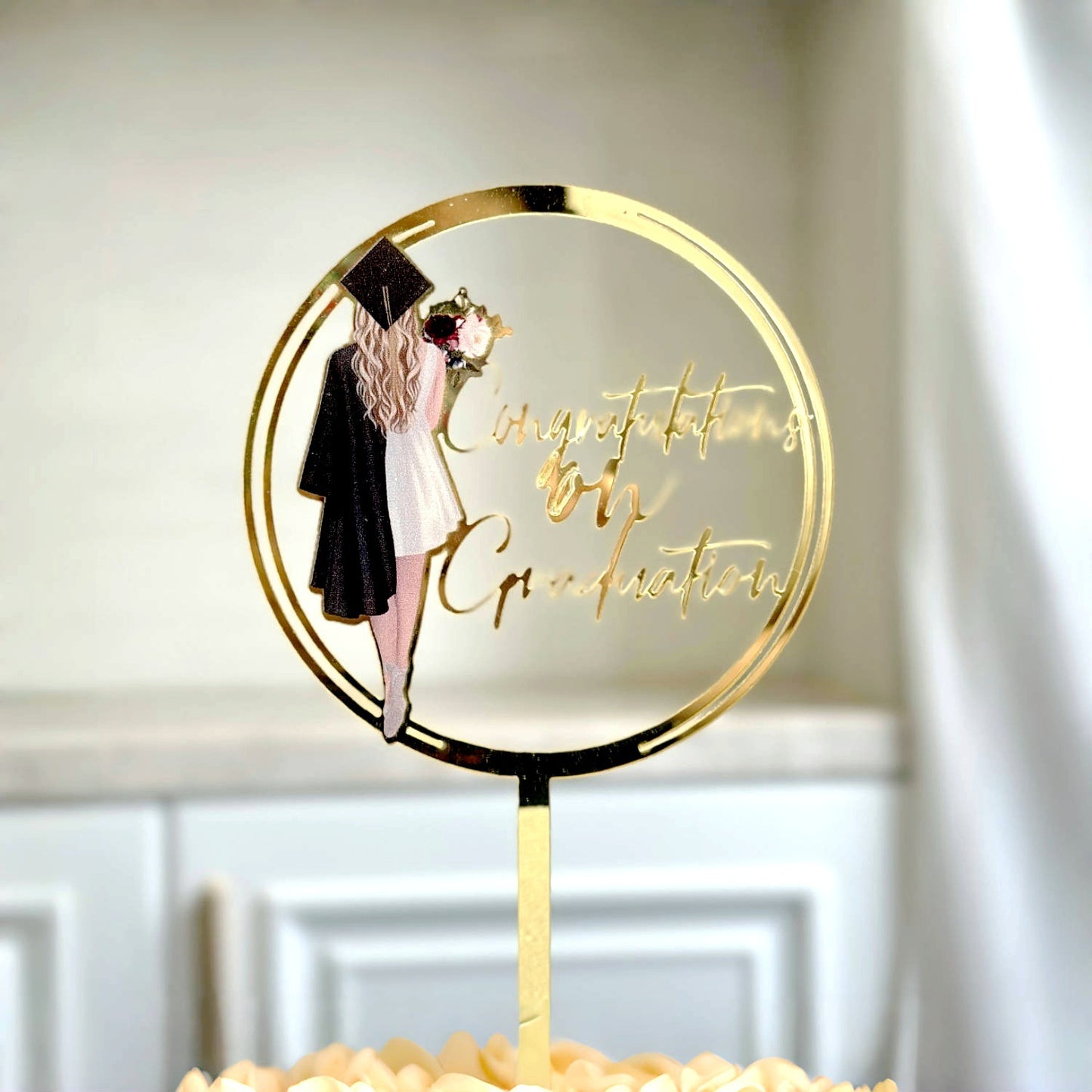 Graduation Cake Topper, 1 Pack Congratulations on graduation Grad Cake Decor, Class of 2025 Cake Decorations for Senior High School College Grad Party Supplies