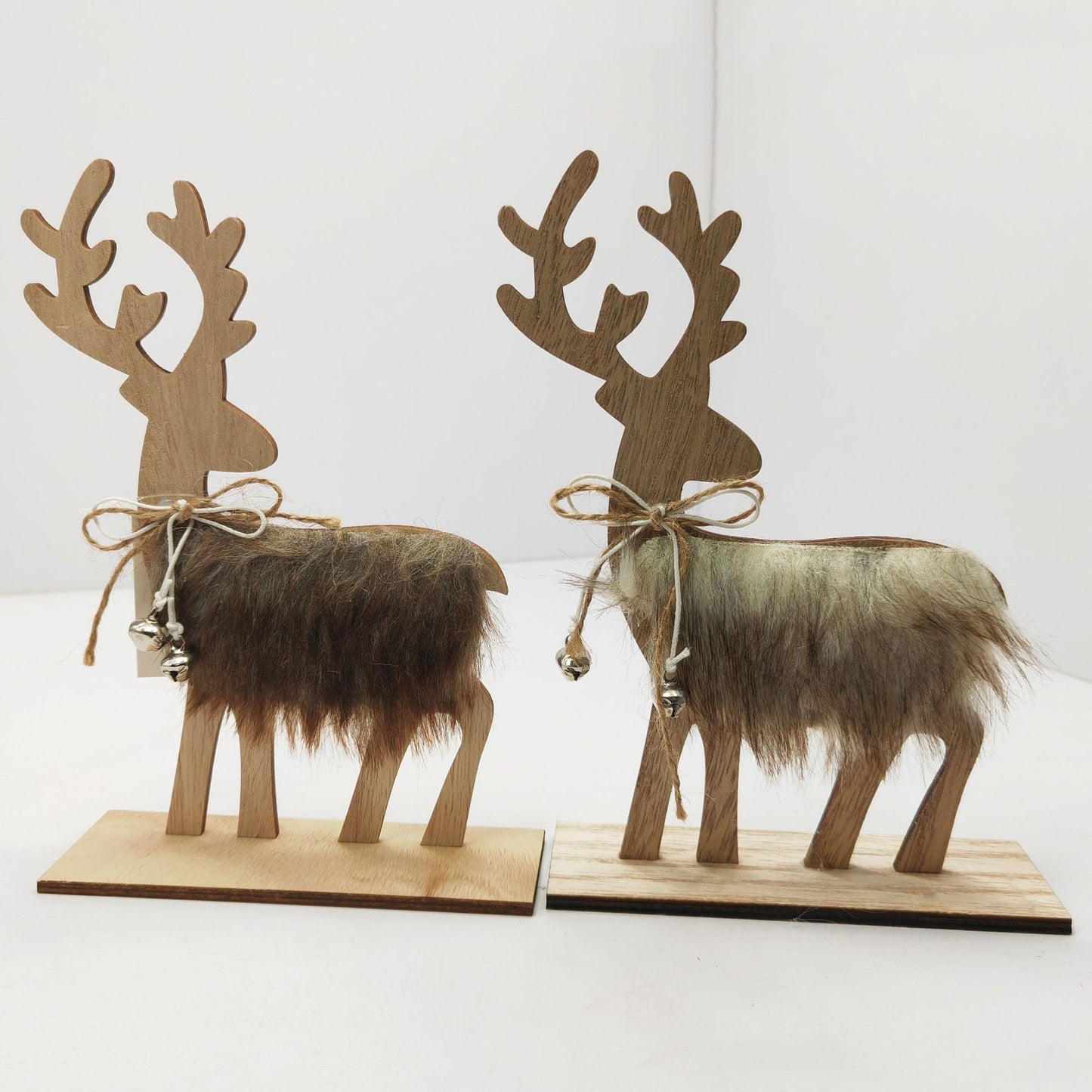 Nordic Wooden Reindeer Christmas Ornament - Handcrafted Table Centerpiece for Holiday Decor