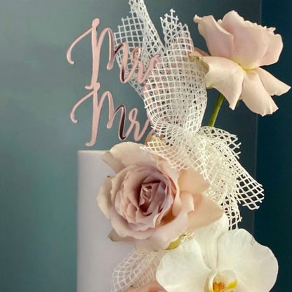 Mr And Mrs Cake Topper Acrylic Wedding Cake Toppers Bride And Groom Mr & Mrs Cake Topper Gold Cake Decorations Cake Decor for Engagement Bridal Shower Anniversary Cake Decoration Supplies