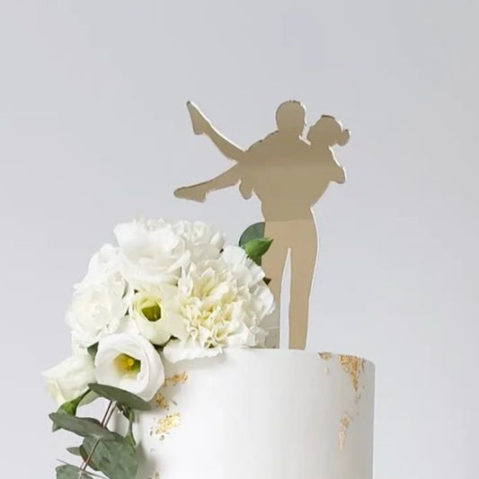 Mr and Mrs Wedding Cake Topper, Mirror Acrylic Bride and Groom Love Heart Couple Cake Topper for Wedding Bachelorette Anniversary Proposal Engagement Party