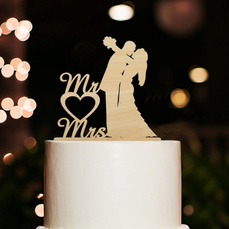 Mr and Mrs Wedding Cake Topper, Mirror Acrylic Bride and Groom Love Heart Couple Cake Topper for Wedding Bachelorette Anniversary Proposal Engagement Party