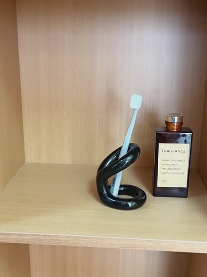 Hand-Thrown Ceramic Vanity Organizer - Sophisticated Holder for Toothbrushes, Makeup Brushes & Writing Pens